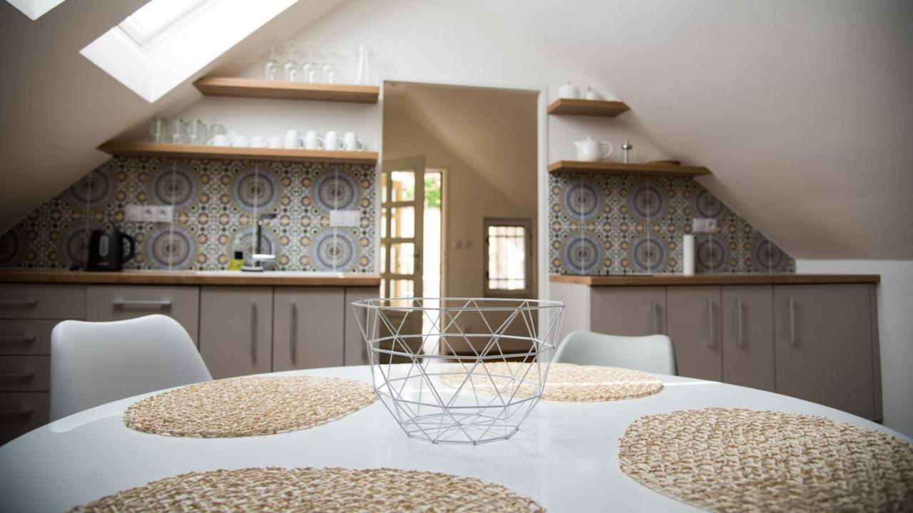 Apartman Veritas Mikulov Luaran gambar