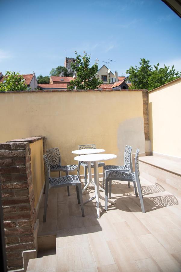 Apartman Veritas Mikulov Luaran gambar