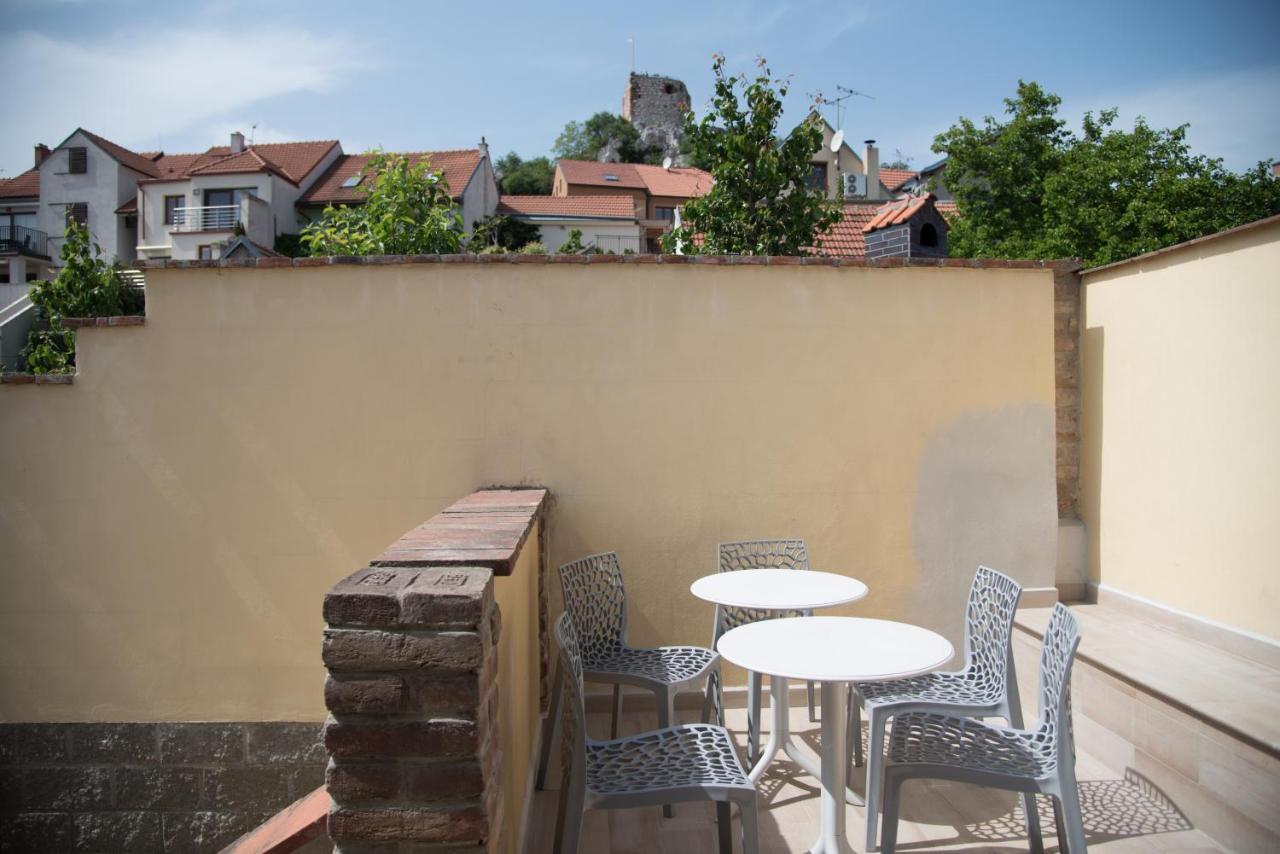 Apartman Veritas Mikulov Luaran gambar